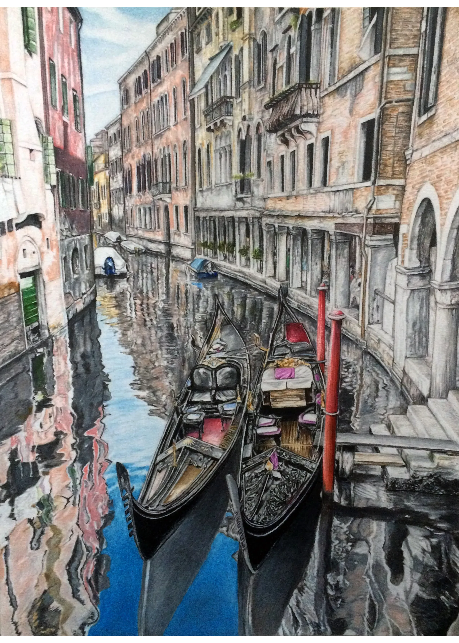 Veduta di un canale veneziano con gondole ormeggiate